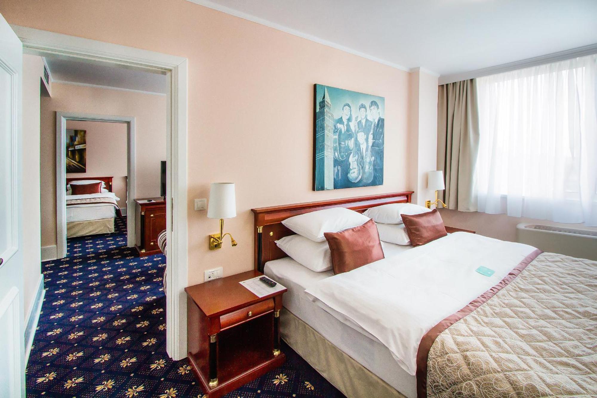 A Hoteli - Hotel Sloboda Sabac Phòng bức ảnh