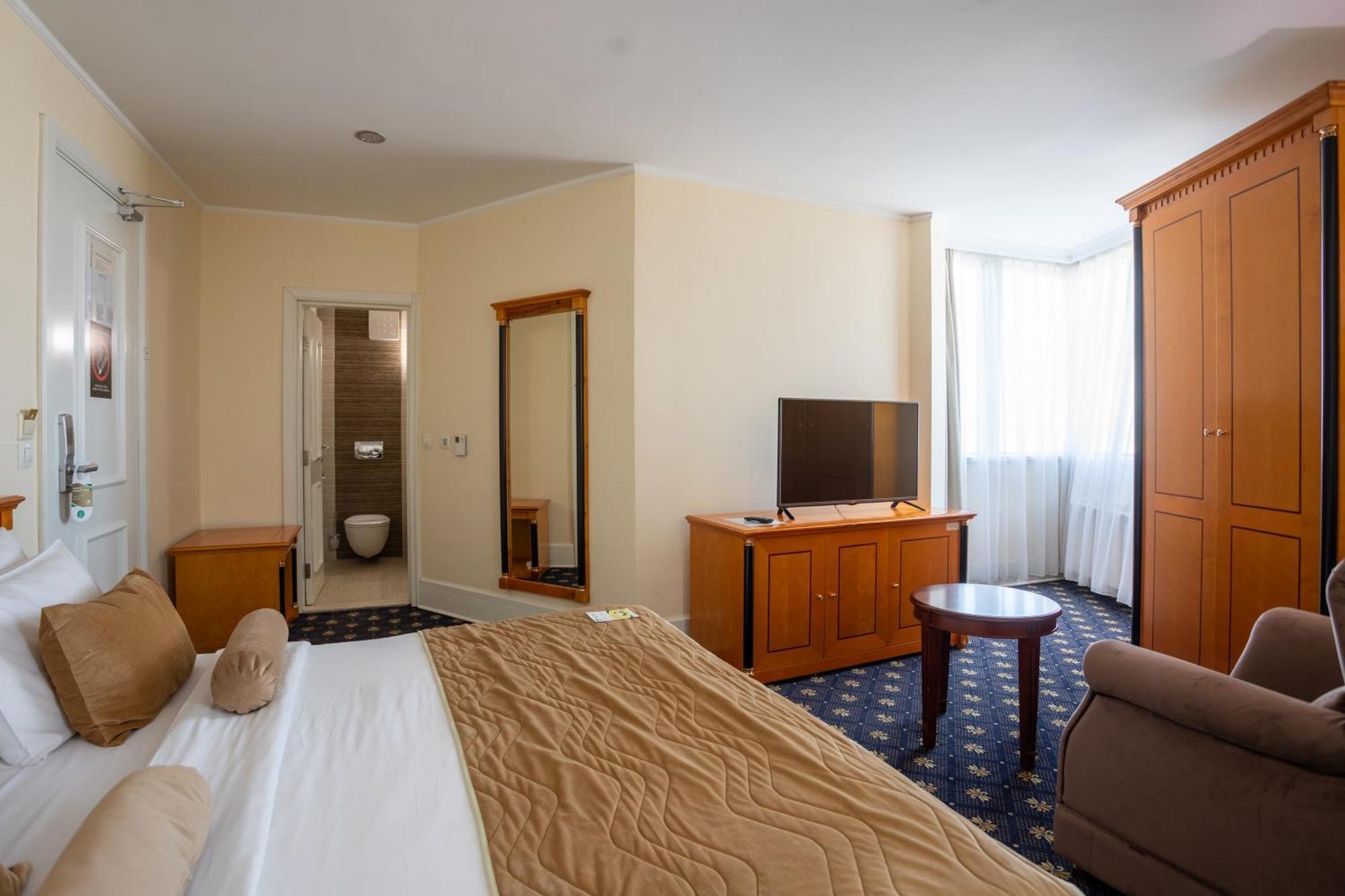 A Hoteli - Hotel Sloboda Sabac Ngoại thất bức ảnh