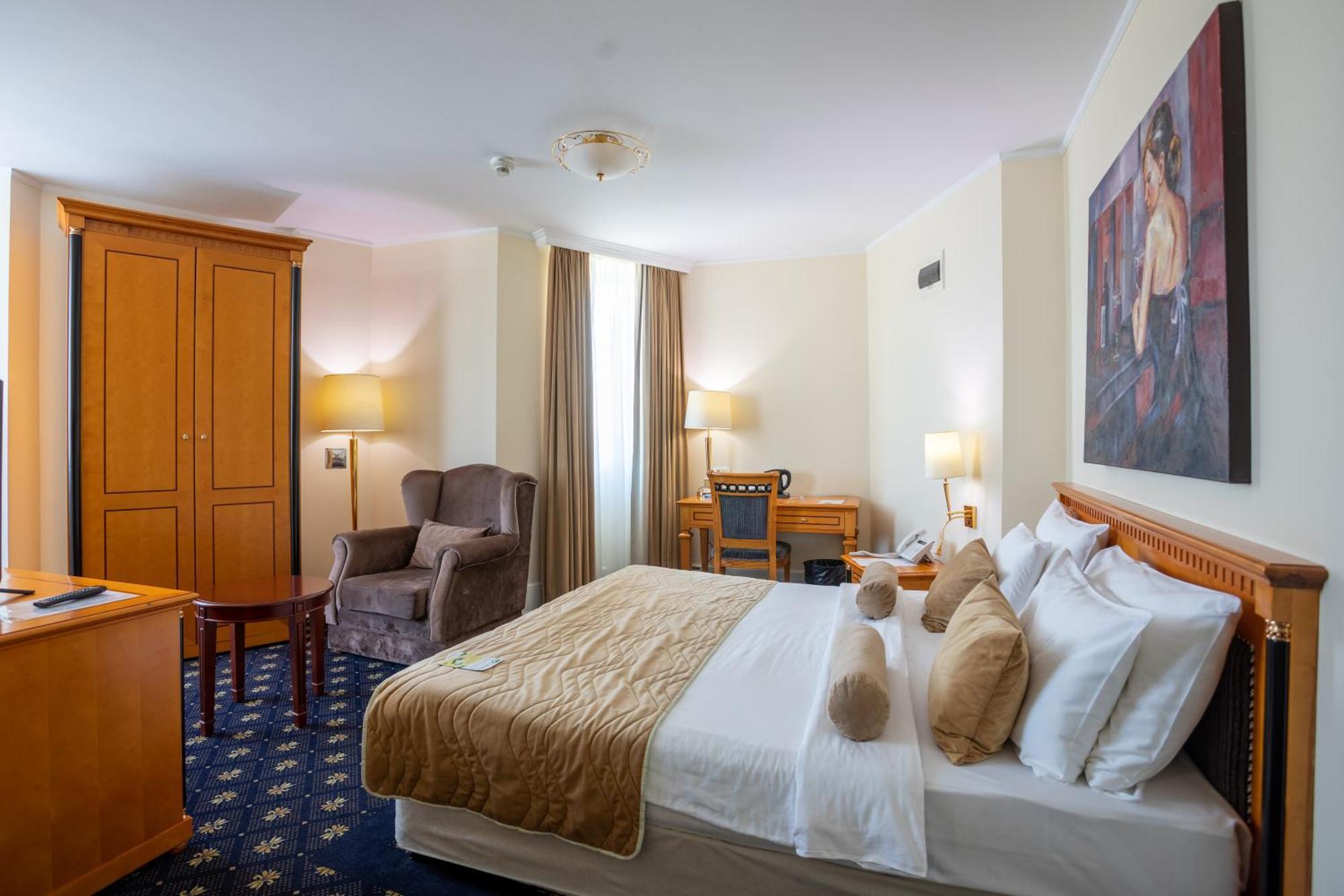 A Hoteli - Hotel Sloboda Sabac Ngoại thất bức ảnh