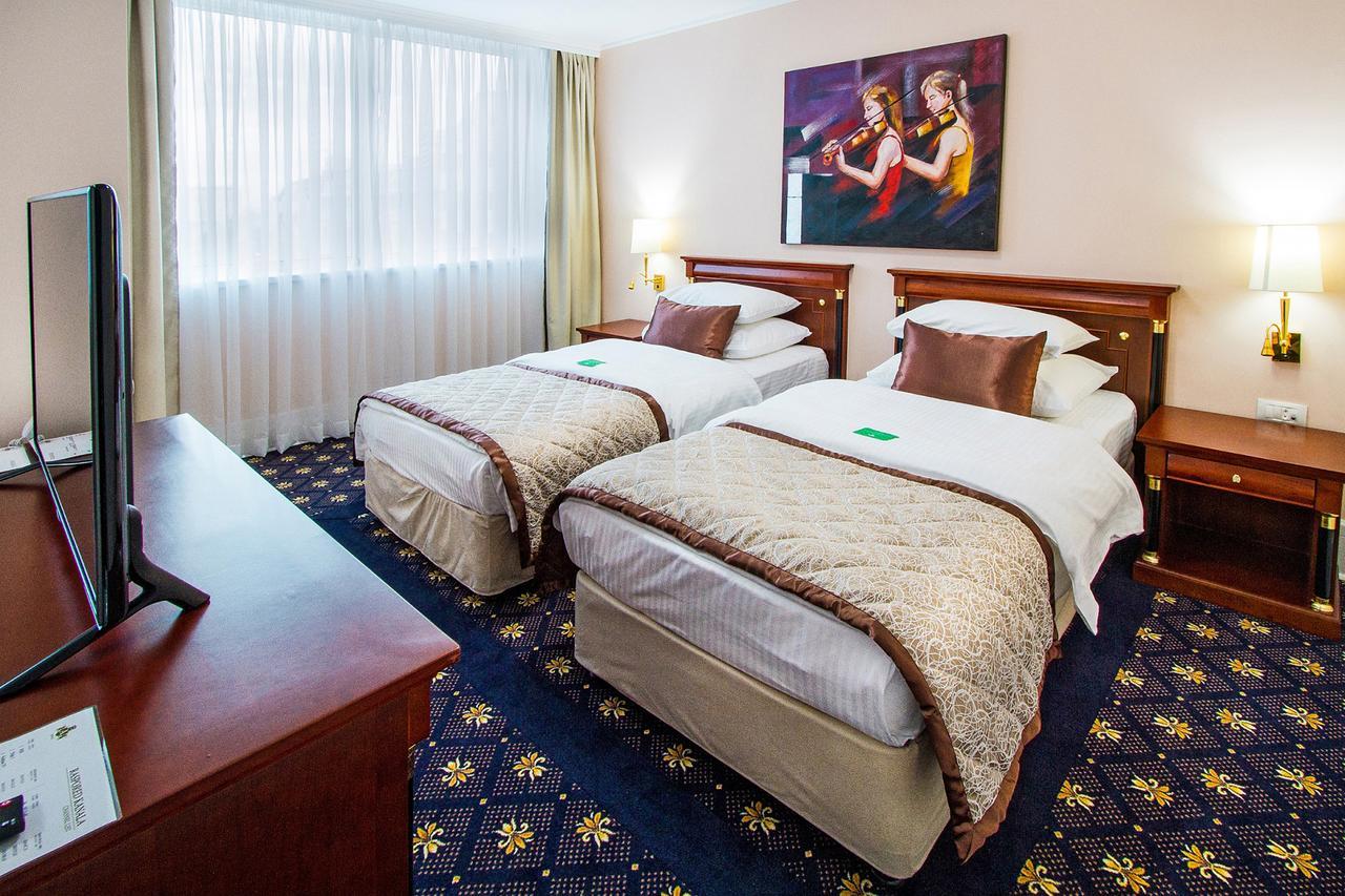 A Hoteli - Hotel Sloboda Sabac Phòng bức ảnh